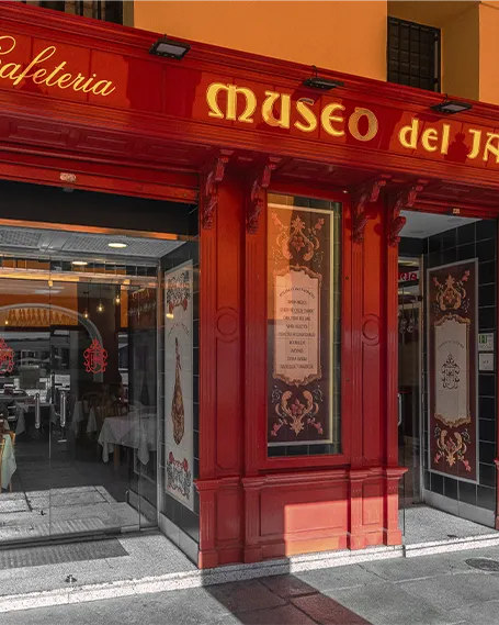 Fachada del Museo del Jamón en la Plaza Mayor, Madrid